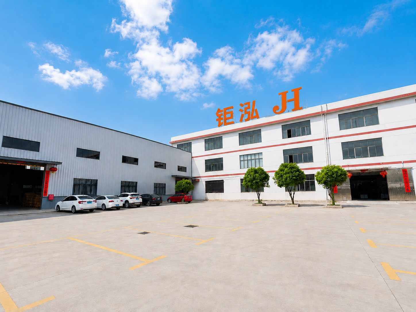 Laatste bedrijfsblogs Wanzai Juhong Hardware: Bouwen van een professionele basis voor de productie van zinklegeringen voor parfumkappen