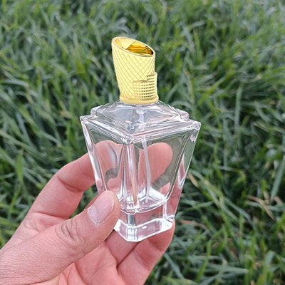 kopen Abu Dhabi National Exhibition Centre-het Parfum GLB van Vormzamac met fles online manufacture