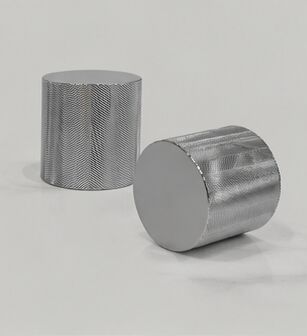 kopen Luxury Chevron Engraved Zinc Alloy Perfume Cap with High-Gloss Finish and Corrosion Resistance online vervaardiging
