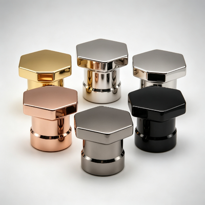 Kopen Luxe Hexagonale Flat Top Zink Alloy Parfum Cap Geometrische vorm Accent Ring Base Zamac Parfumfles Deksel Multi-Color Elektroplatering Custom Logo OEM ODM online vervaardiging