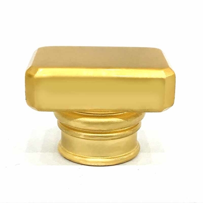 Het Parfumkroonkurk van het maniermeetkunde Gestalte gegeven Metaal
