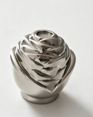 Rosebud Sculpted Zamak Parfumdop (Zilver & Zwart)