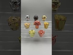 Video's met bloemvormige petten